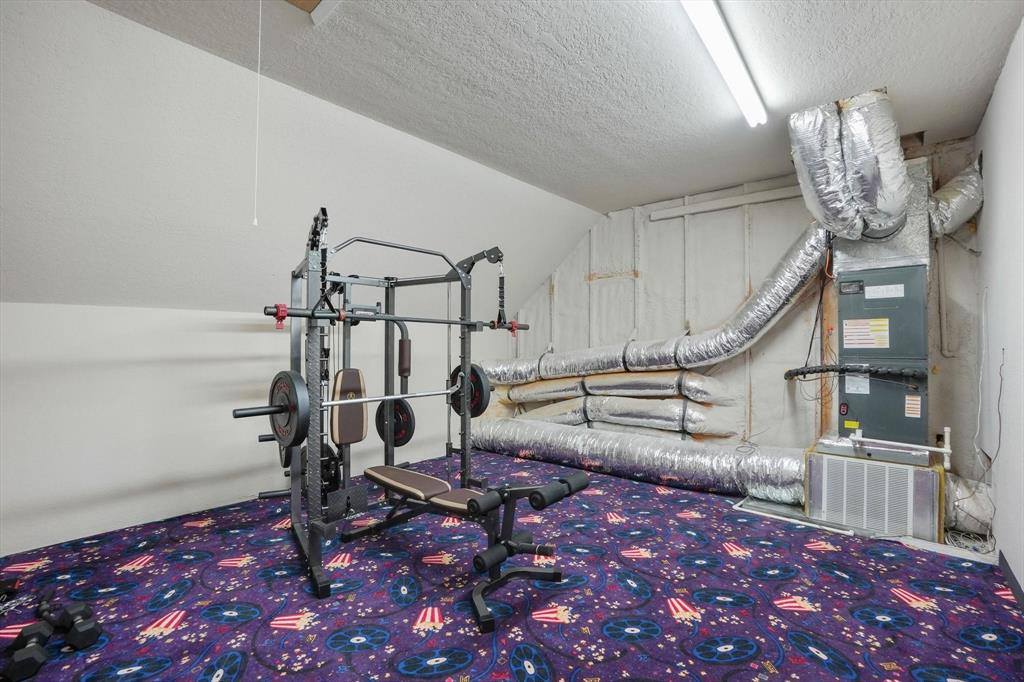 2800 Park Drive, Dalworthington Gardens, TX 76016