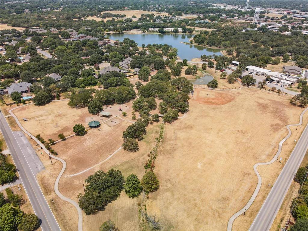 2800 Park Drive, Dalworthington Gardens, TX 76016