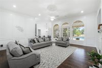 2800 Park Drive, Dalworthington Gardens, TX 76016