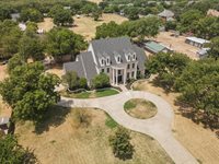 2800 Park Drive, Dalworthington Gardens, TX 76016