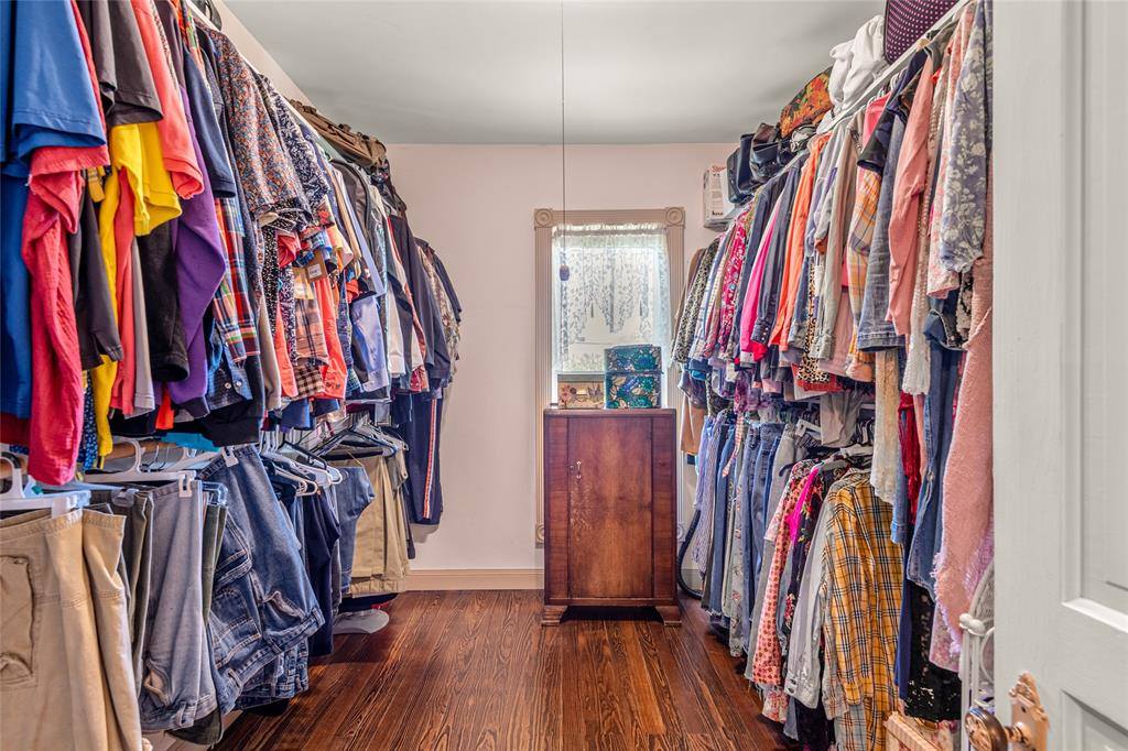 1303 West Main Street, Waxahachie, TX 75165