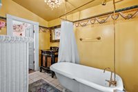 1303 West Main Street, Waxahachie, TX 75165