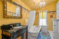 1303 West Main Street, Waxahachie, TX 75165