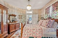 1303 West Main Street, Waxahachie, TX 75165