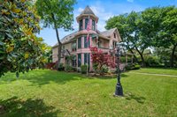 1303 West Main Street, Waxahachie, TX 75165