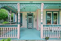 1303 West Main Street, Waxahachie, TX 75165