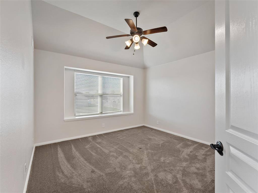 218 Calvert Drive, Midlothian, TX 76065