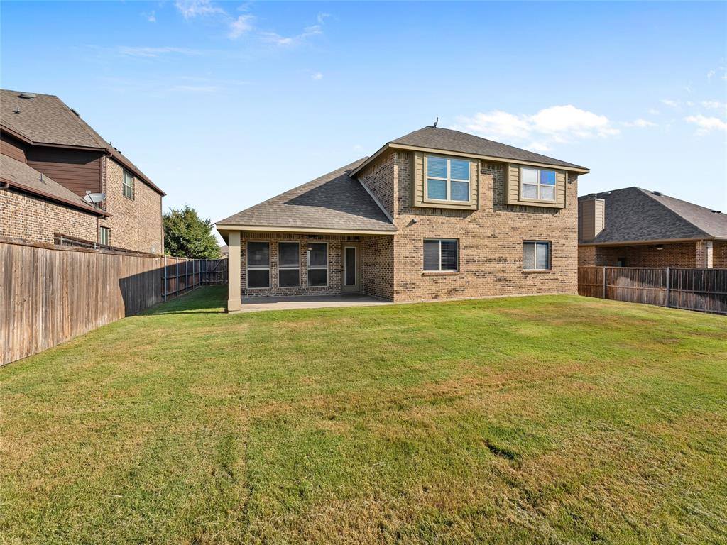 218 Calvert Drive, Midlothian, TX 76065