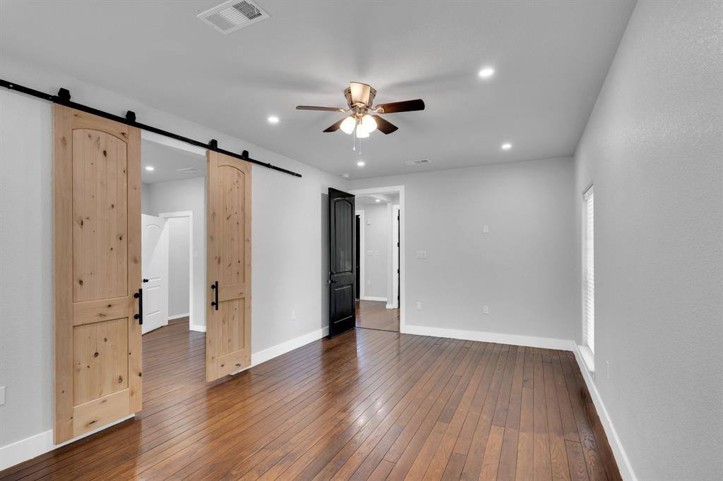 815 North Seven Points Drive, Kemp, TX 75143