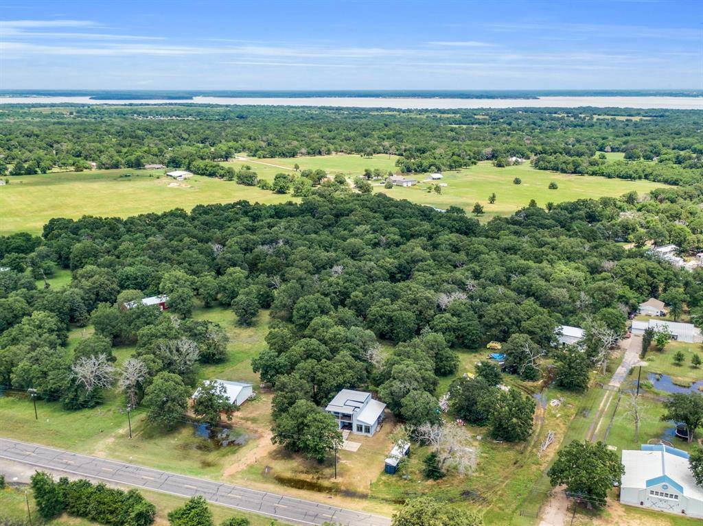 815 North Seven Points Drive, Kemp, TX 75143