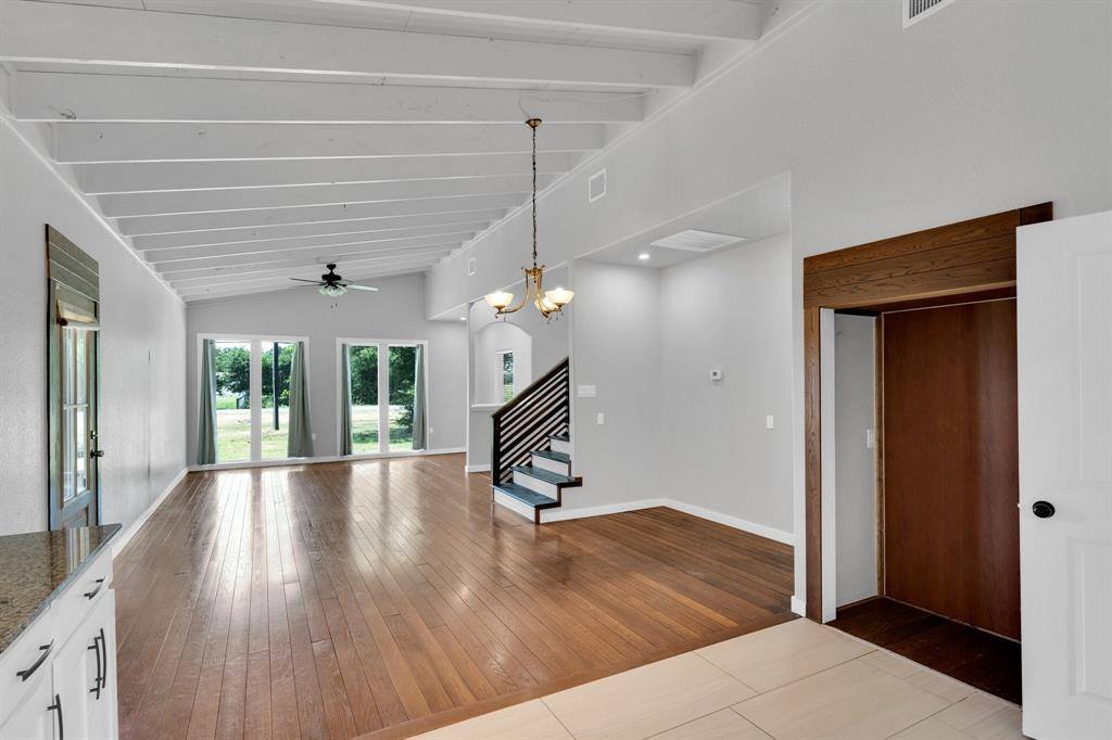 815 North Seven Points Drive, Kemp, TX 75143