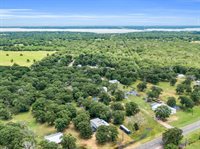 815 North Seven Points Drive, Kemp, TX 75143