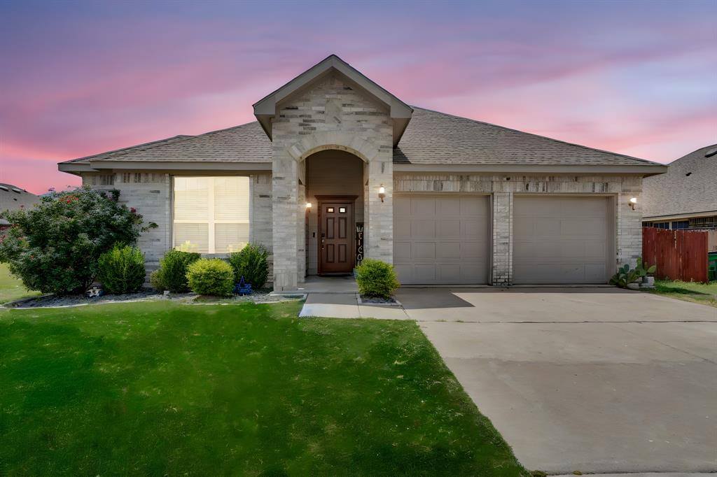 205 Bay Street, Waxahachie, TX 75165