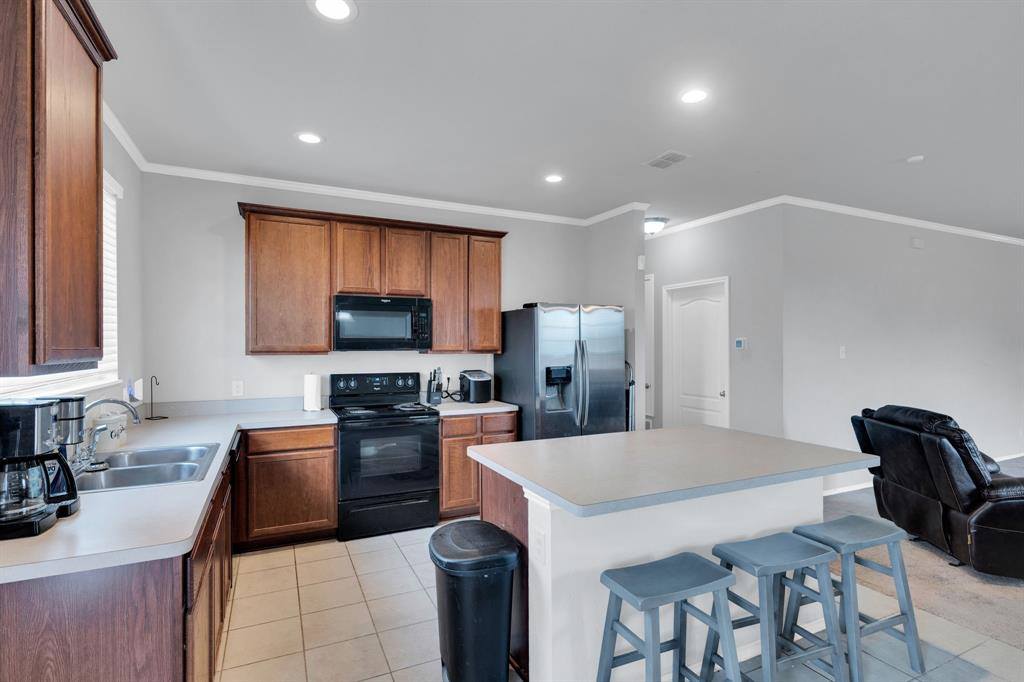 205 Bay Street, Waxahachie, TX 75165