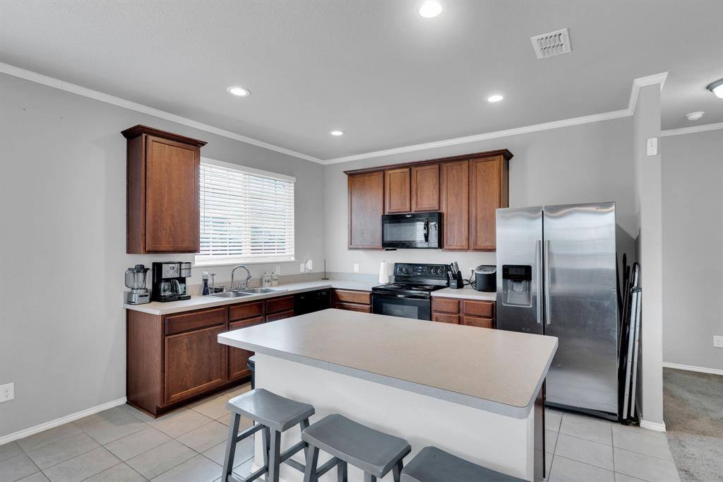 205 Bay Street, Waxahachie, TX 75165