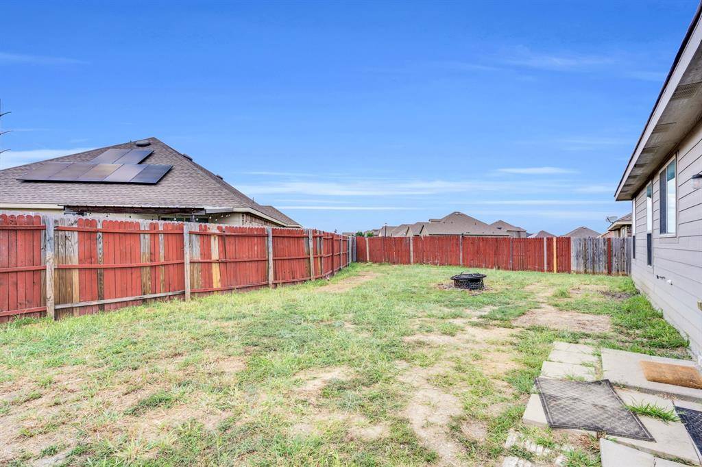205 Bay Street, Waxahachie, TX 75165