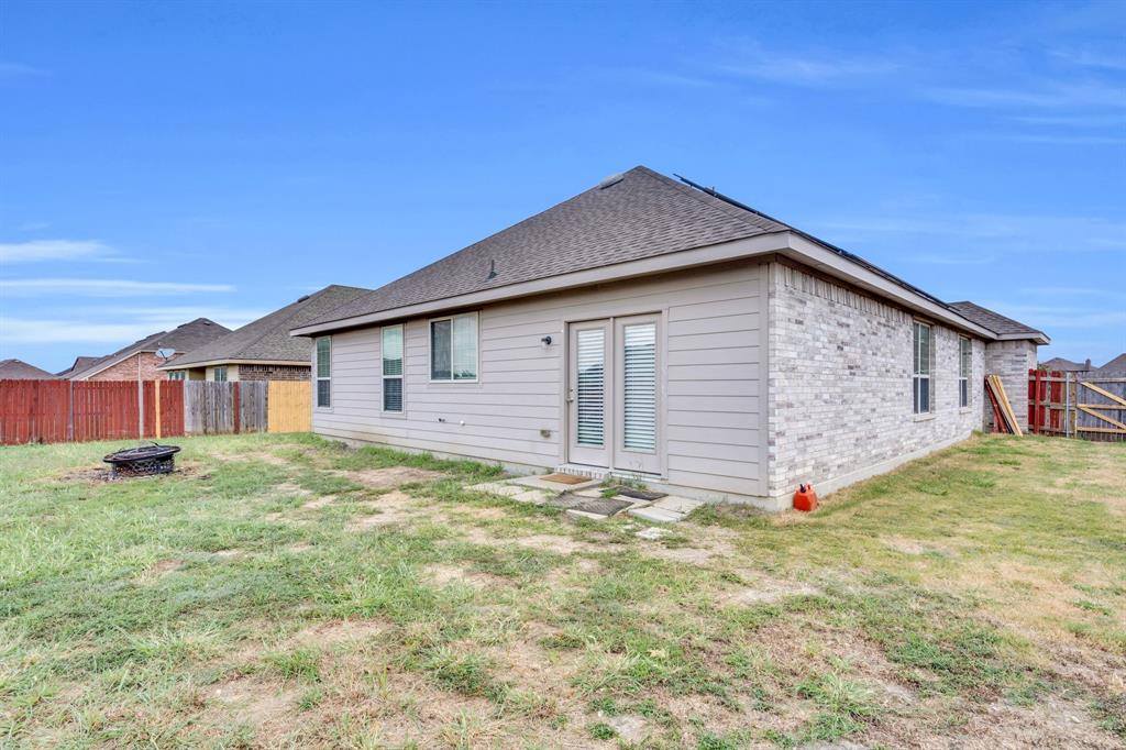 205 Bay Street, Waxahachie, TX 75165