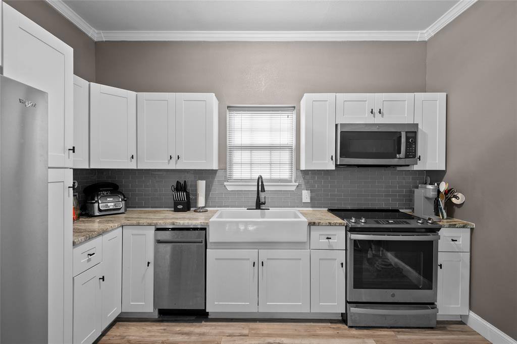 63 Live Oak Street, Alvarado, TX 76009