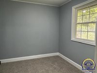 4004 SW 28th ST, Topeka, KS 66614