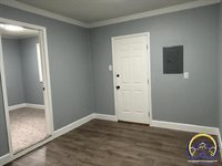 4004 SW 28th ST, Topeka, KS 66614