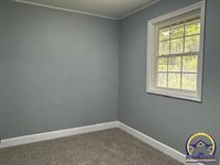 4004 SW 28th ST, Topeka, KS 66614