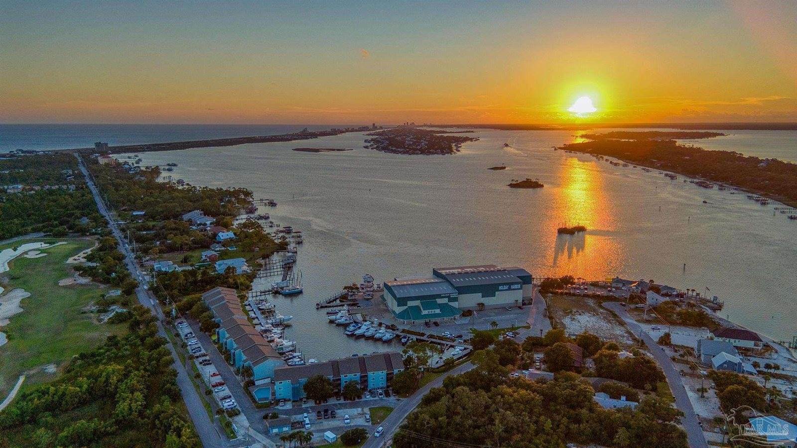 14100 River Rd, #112A, Pensacola, FL 32507