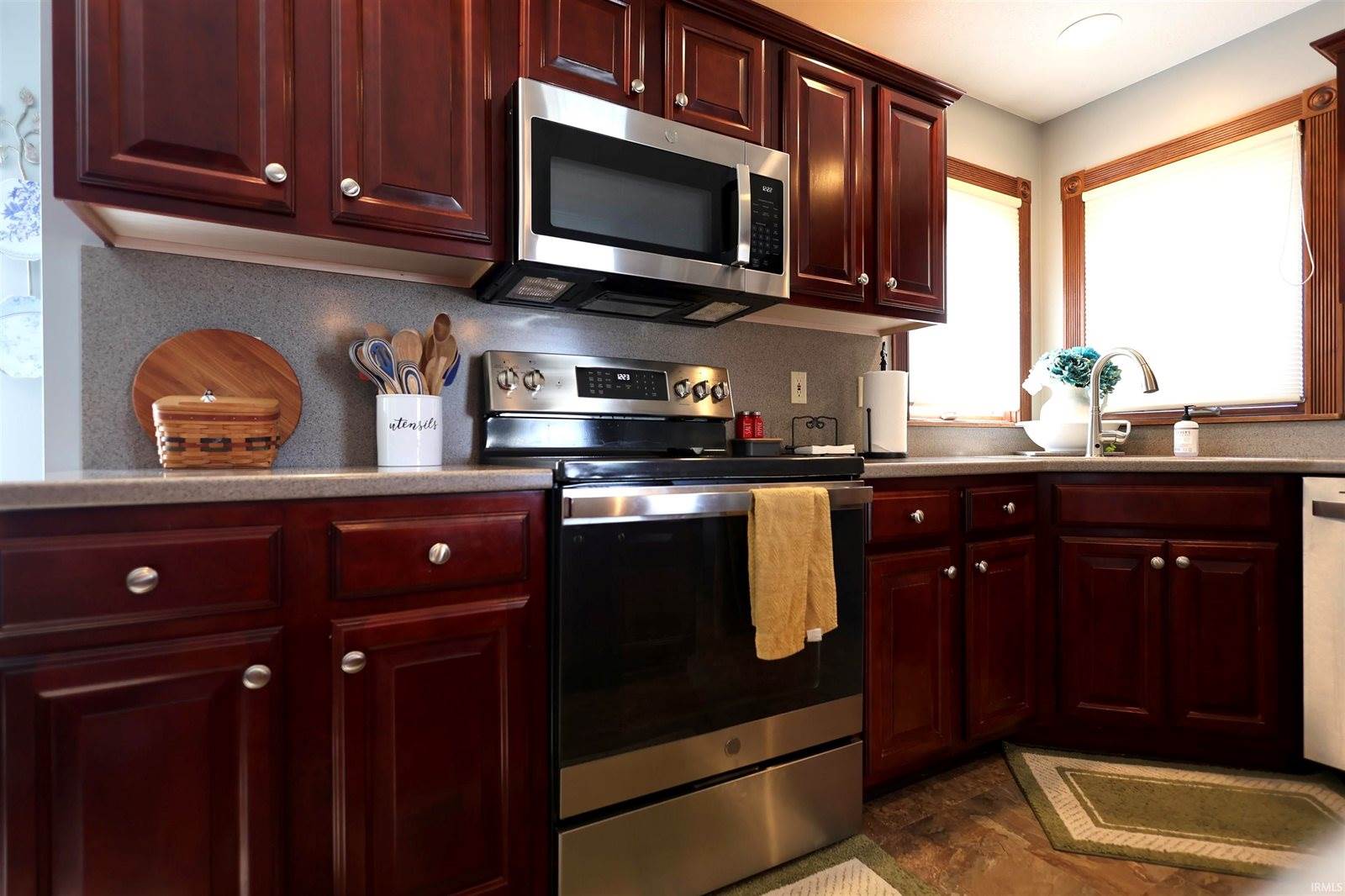 1601 N 650 East, Selma, IN 47383