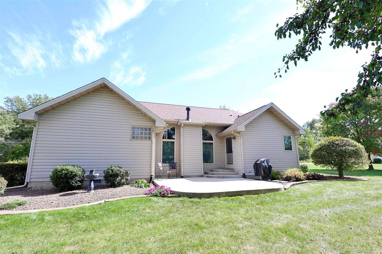 1601 N 650 East, Selma, IN 47383