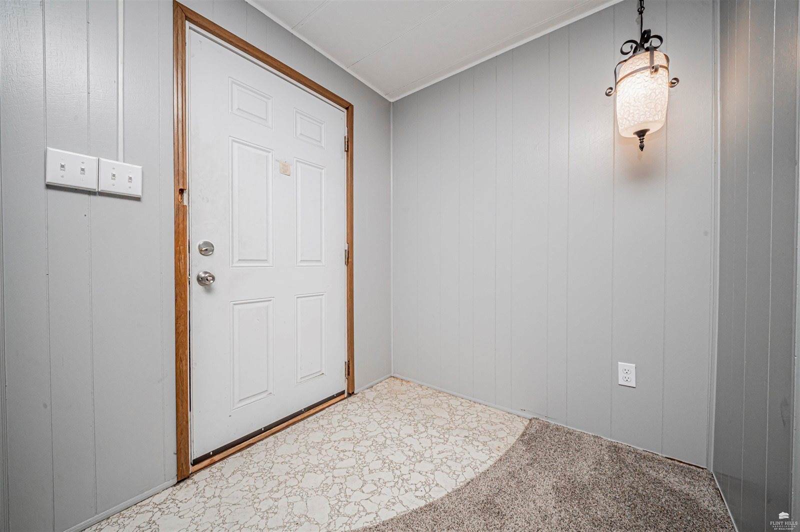 522 West 2nd Street, Junction City, KS 66441