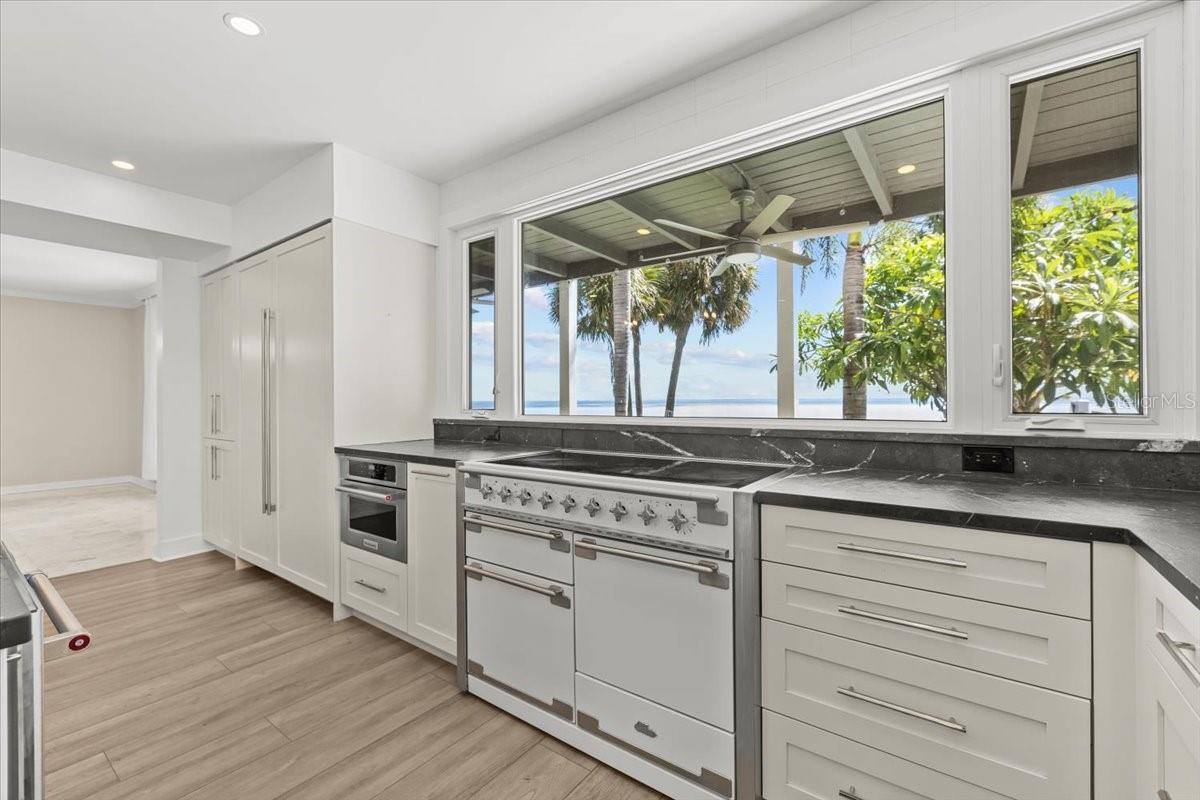 6620 Colony Drive South, Saint Petersburg, FL 33705