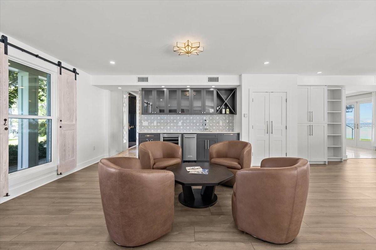 6620 Colony Drive South, Saint Petersburg, FL 33705