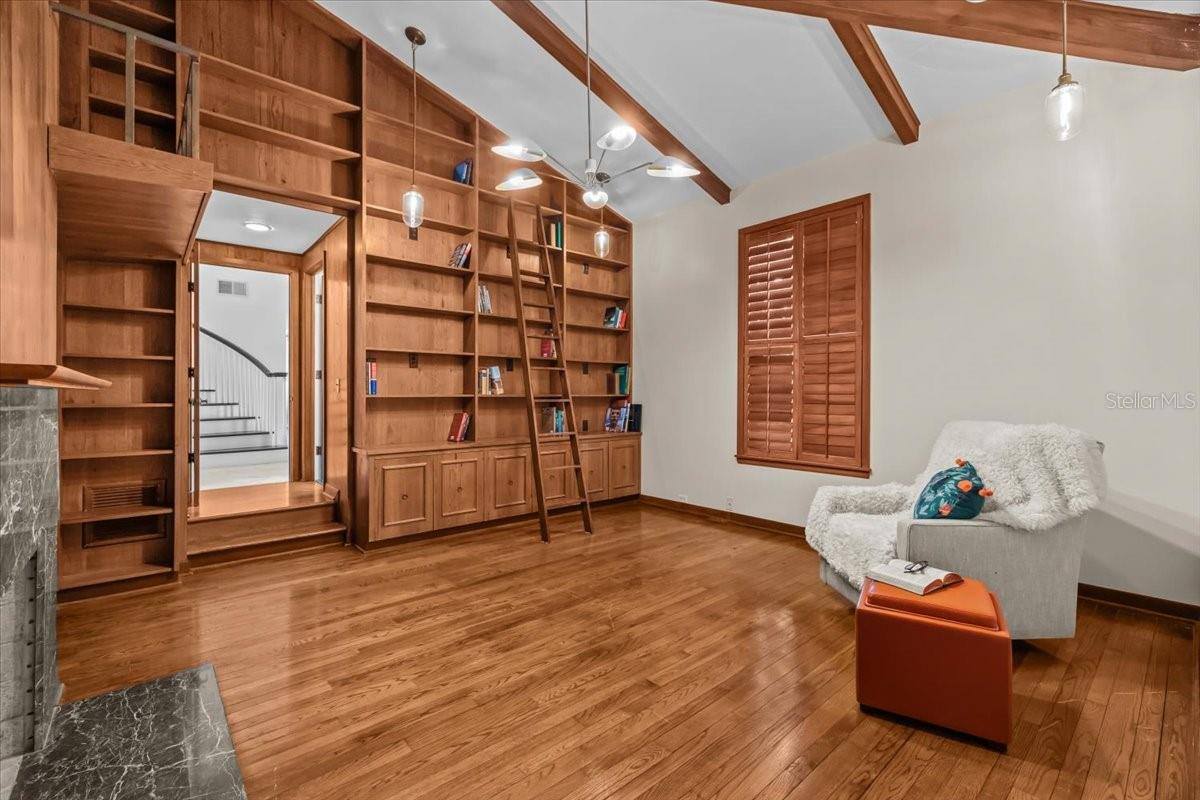 6620 Colony Drive South, Saint Petersburg, FL 33705