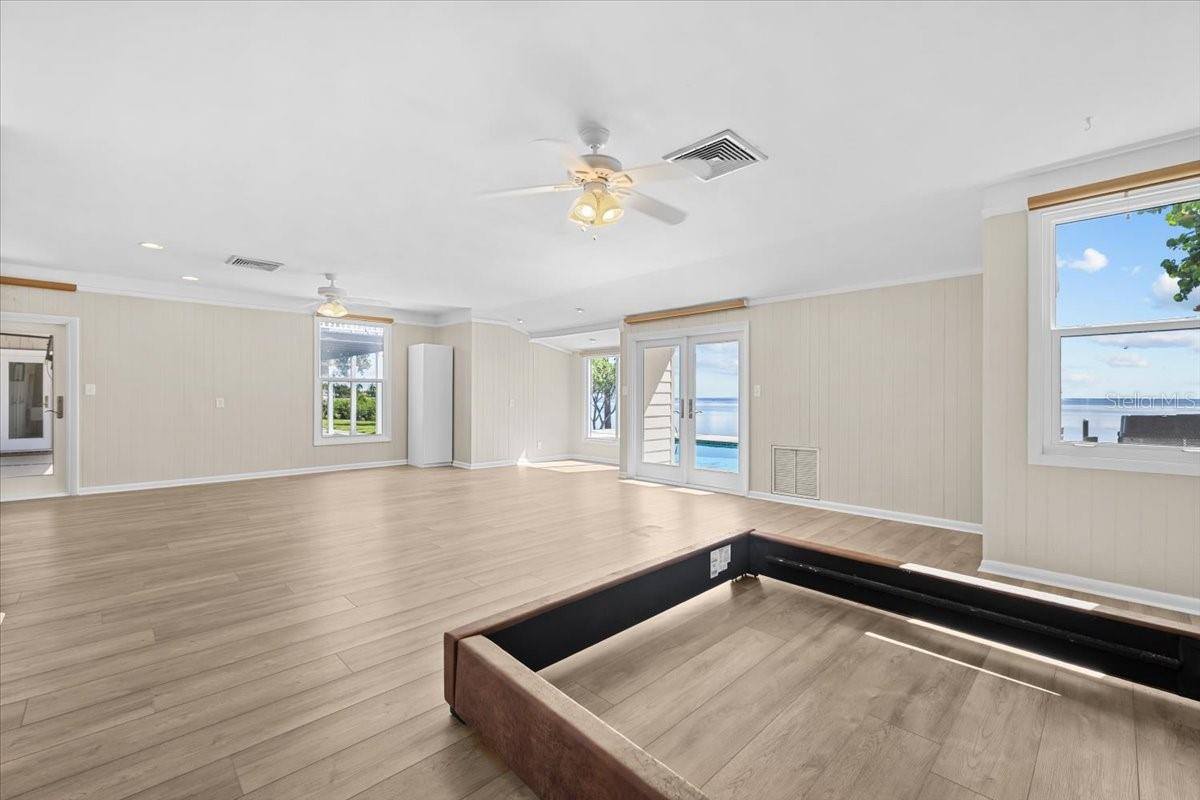 6620 Colony Drive South, Saint Petersburg, FL 33705