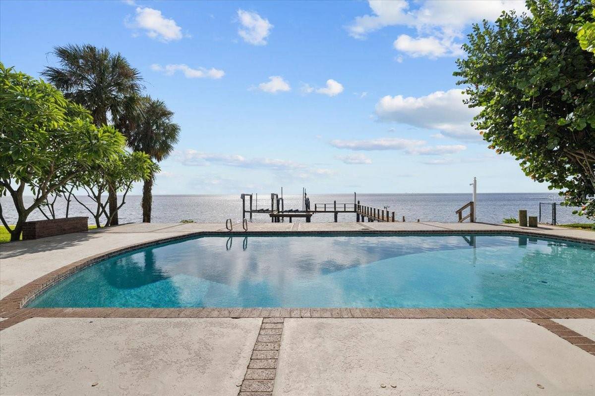 6620 Colony Drive South, Saint Petersburg, FL 33705