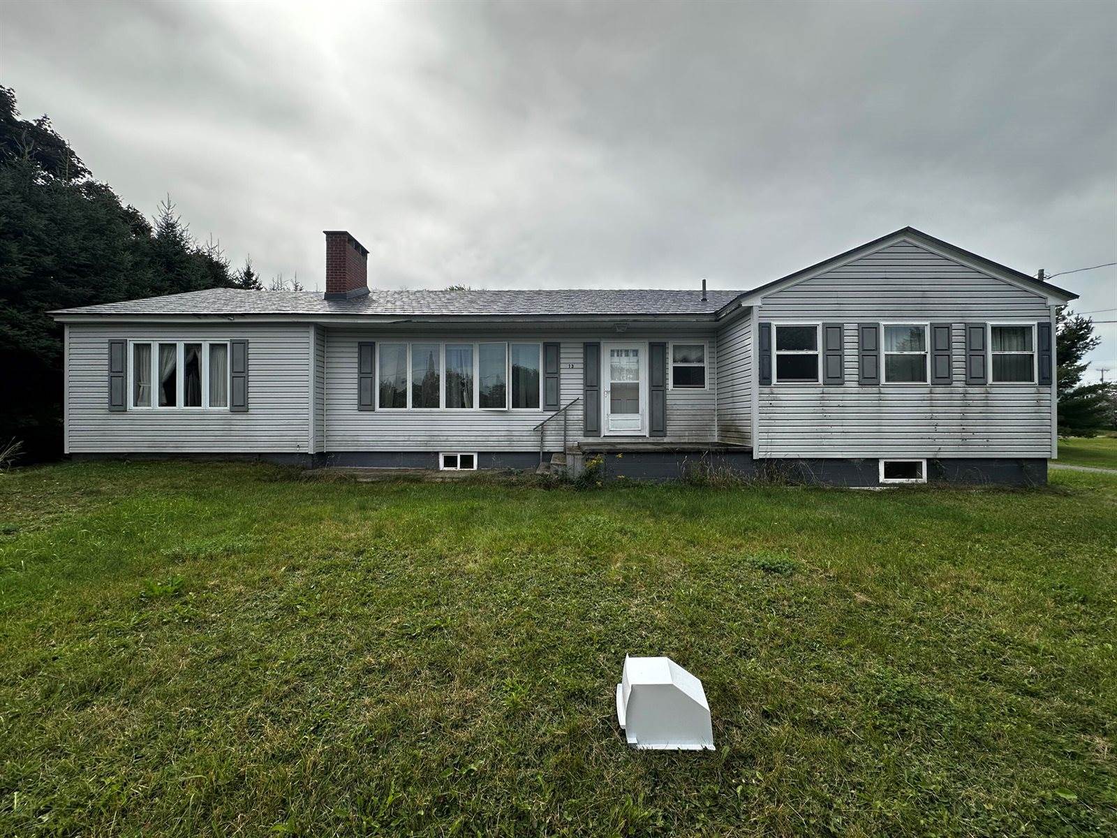 13 Montgomery Avenue, Caribou, ME 04736