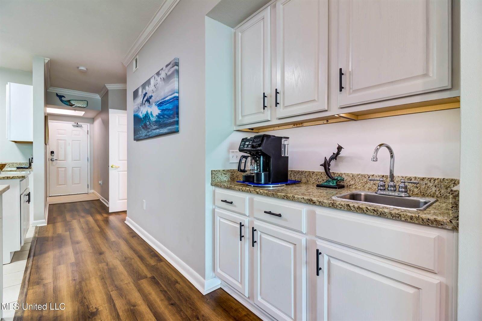 2230 Beach Drive, Gulfport, MS 39507