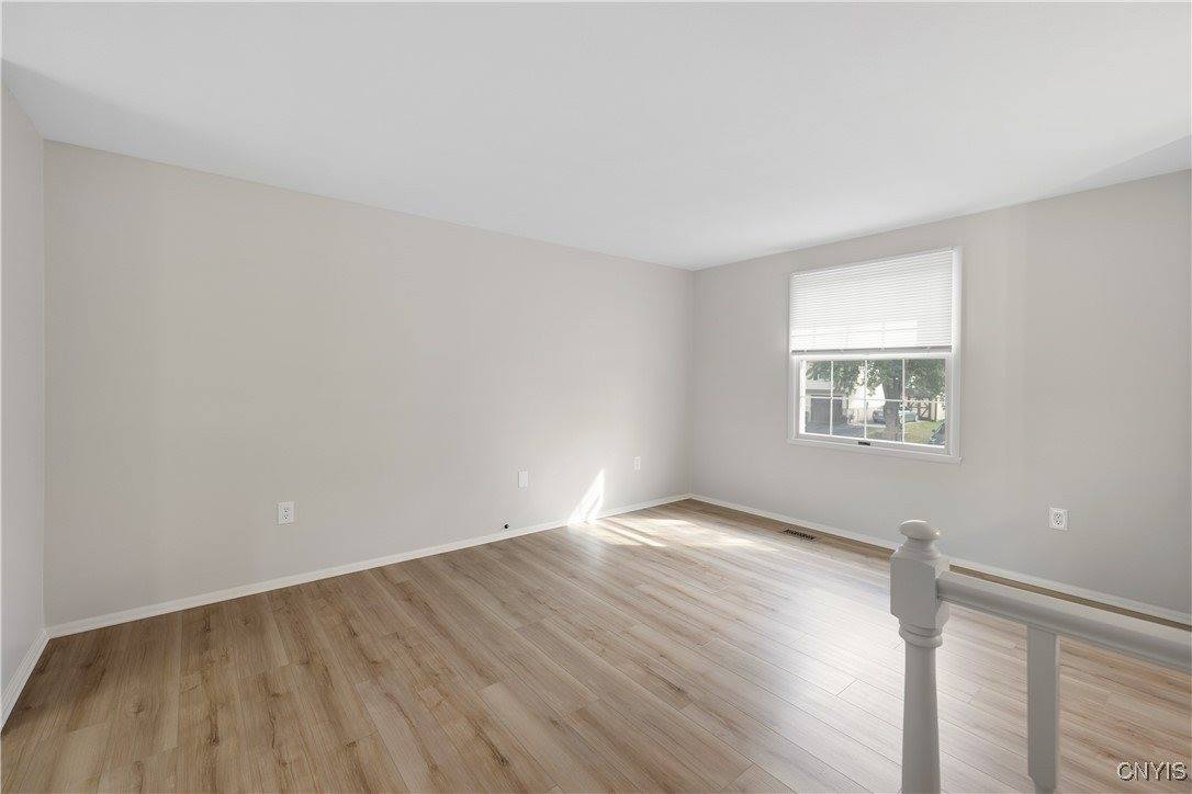 8137 Mesa Lane, Clay, NY 13090