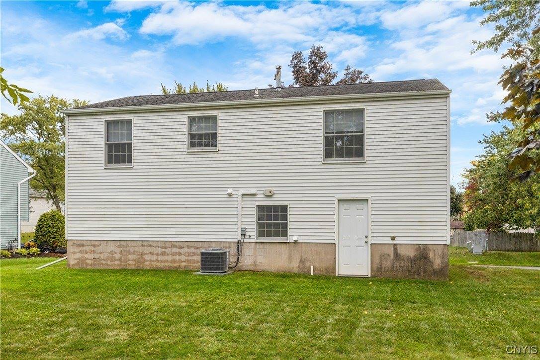 8137 Mesa Lane, Clay, NY 13090