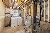 8137 Mesa Lane, Clay, NY 13090