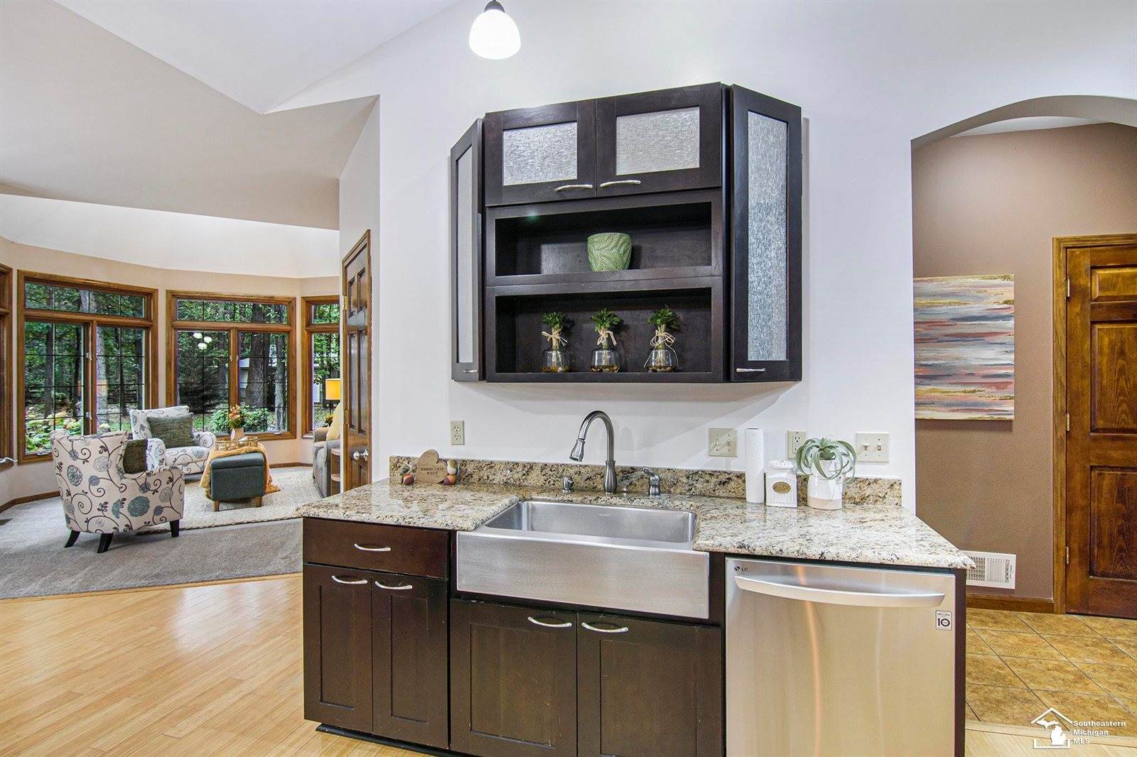 12855 W Albain Road, Petersburg, MI 49270