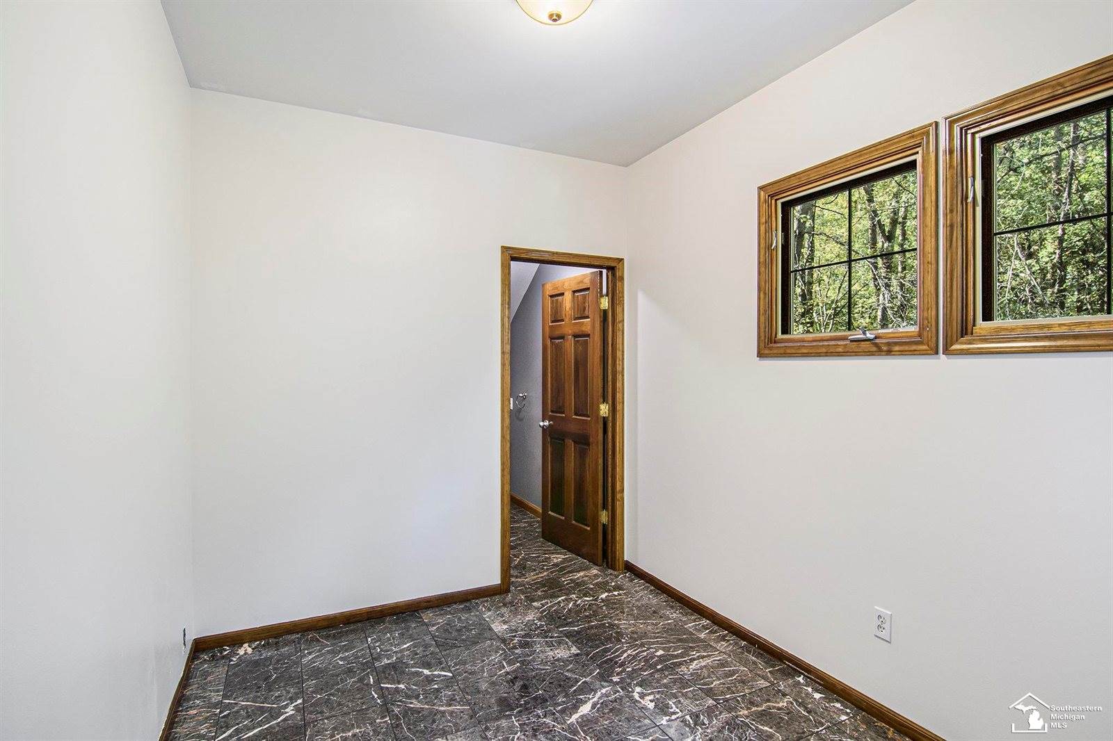 12855 W Albain Road, Petersburg, MI 49270