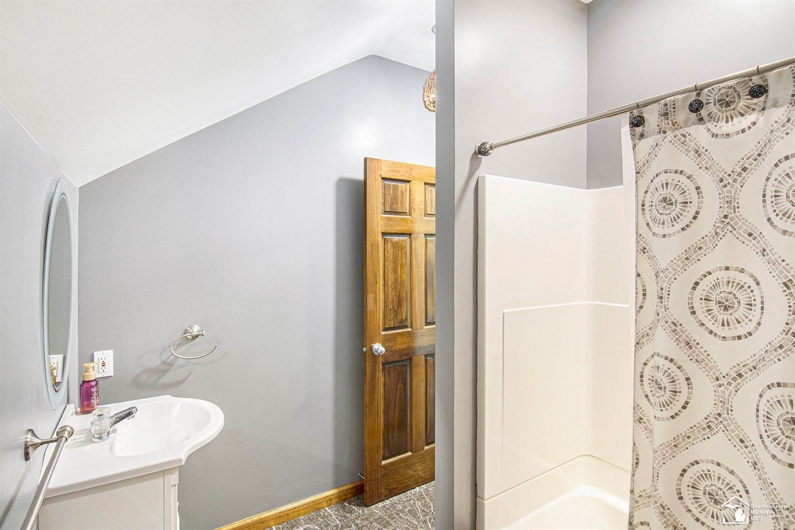 12855 W Albain Road, Petersburg, MI 49270