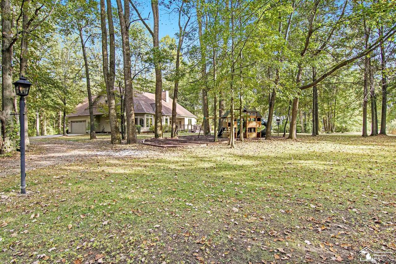 12855 W Albain Road, Petersburg, MI 49270