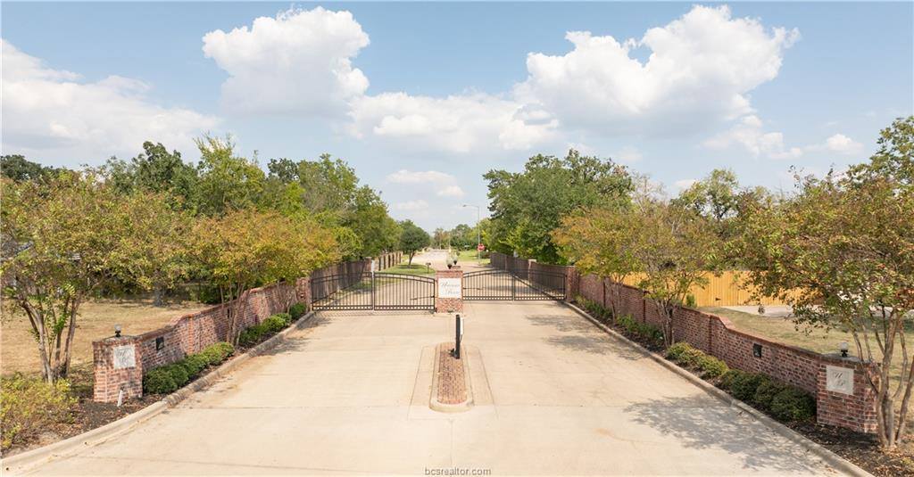 1010 Sanctuary Court, College Station, TX 77840