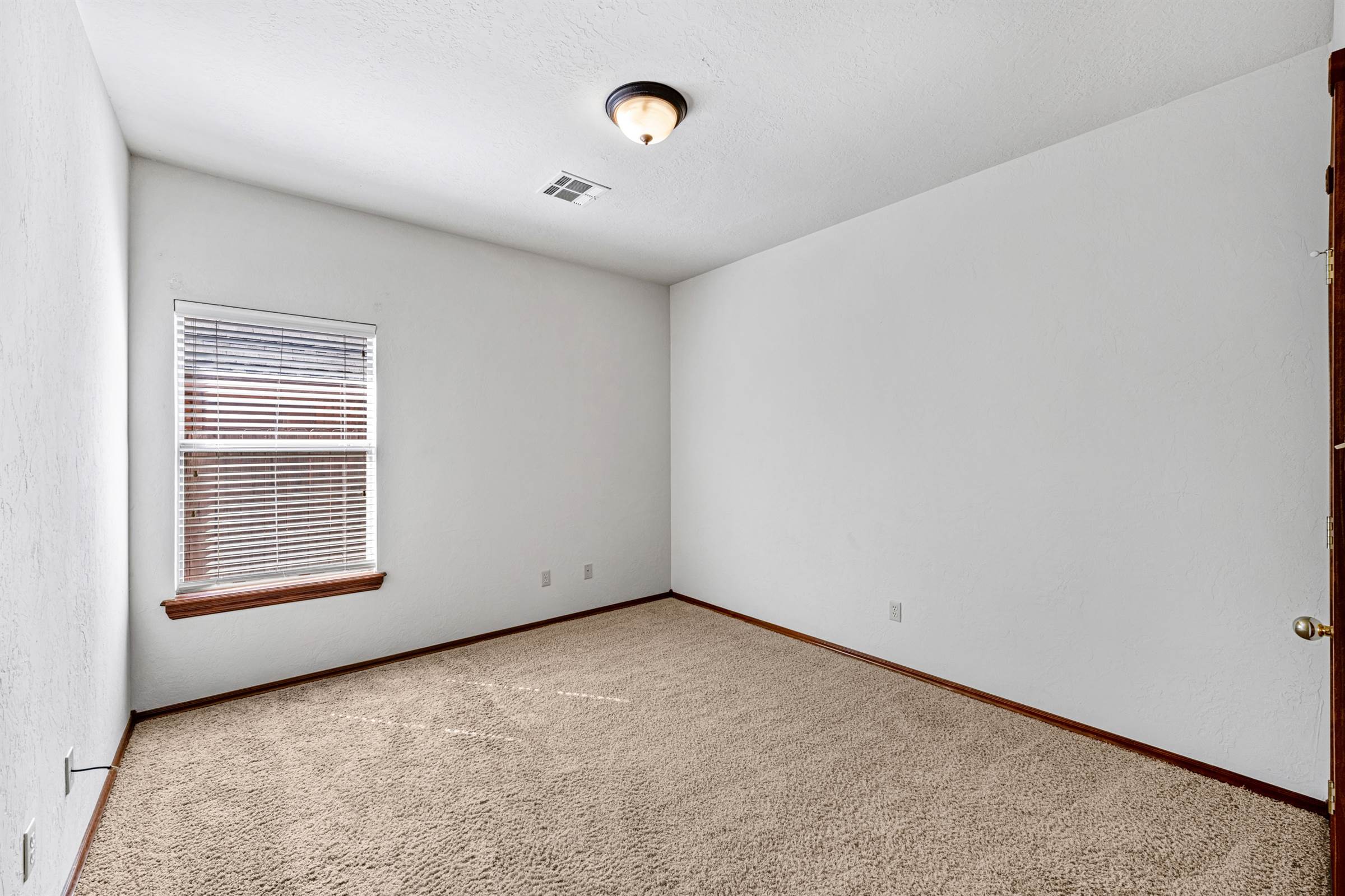 1510 SW 70th St, Lawton, OK 73505