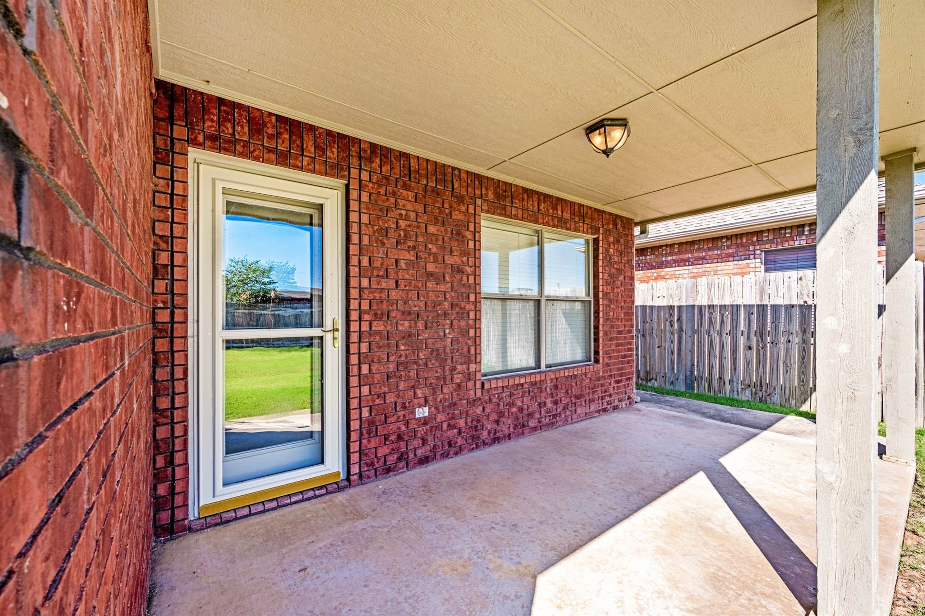 1510 SW 70th St, Lawton, OK 73505