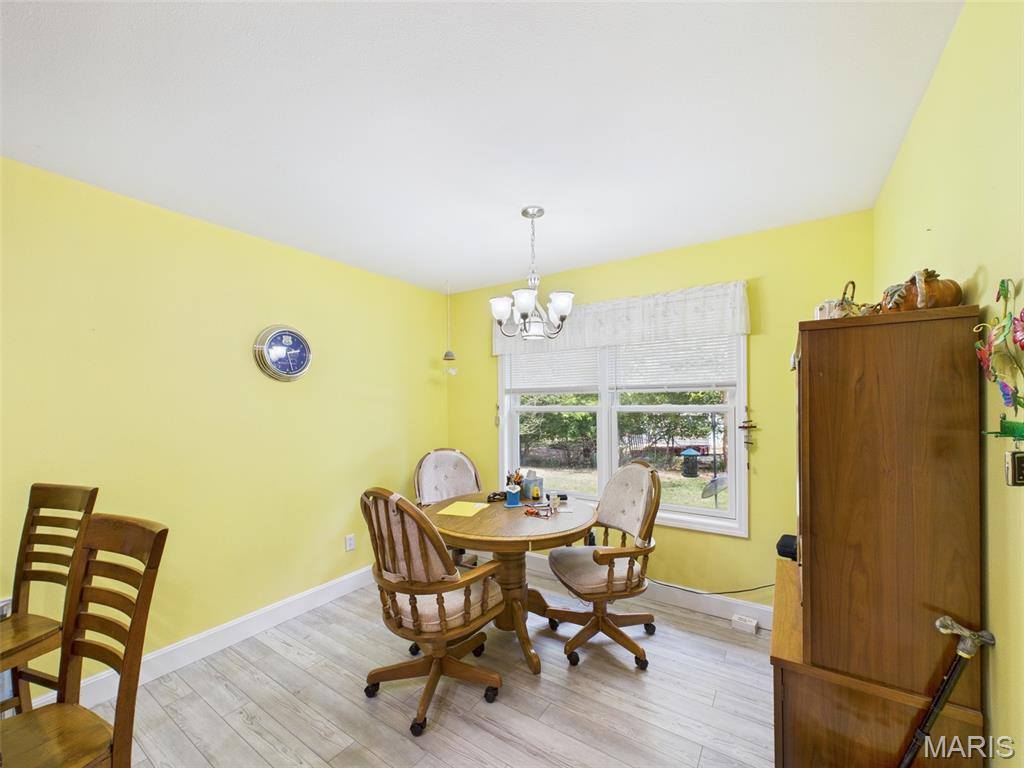 305 Mossman Lane, Rolla, MO 65401