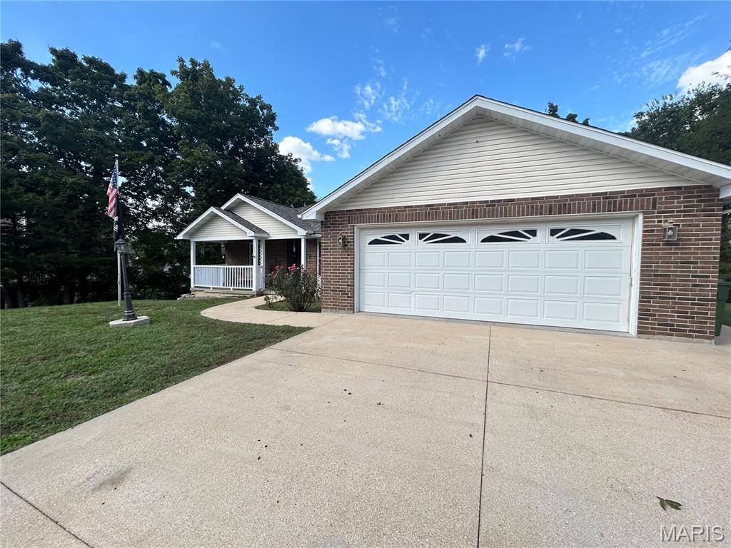 305 Mossman Lane, Rolla, MO 65401