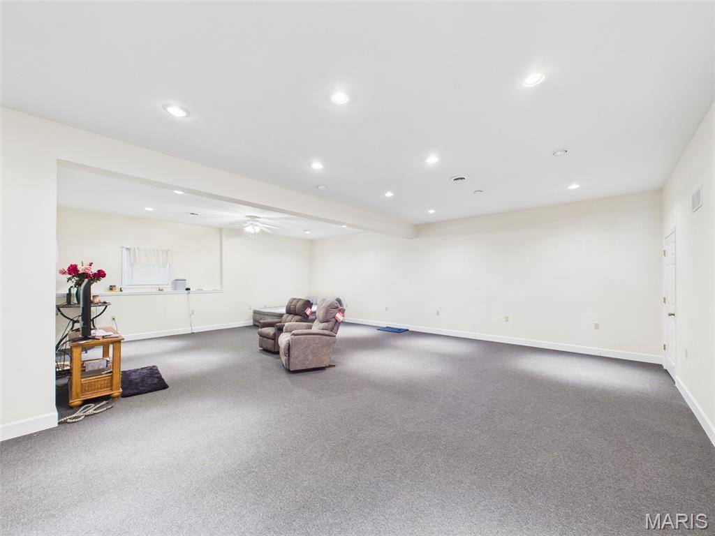 305 Mossman Lane, Rolla, MO 65401