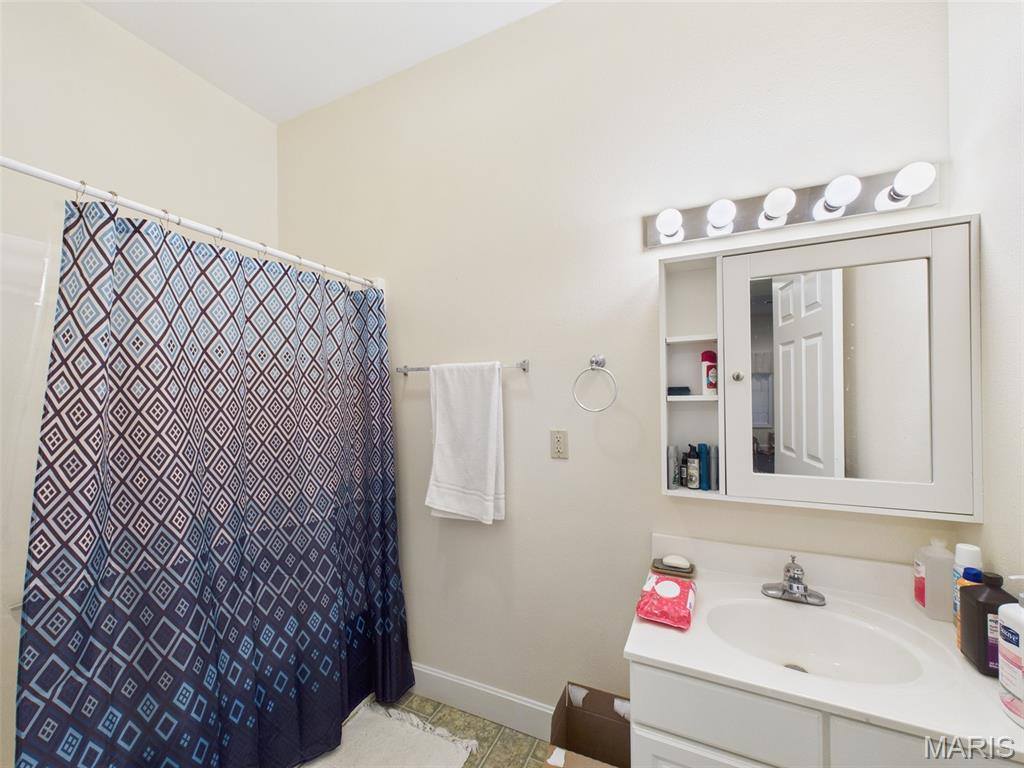 305 Mossman Lane, Rolla, MO 65401